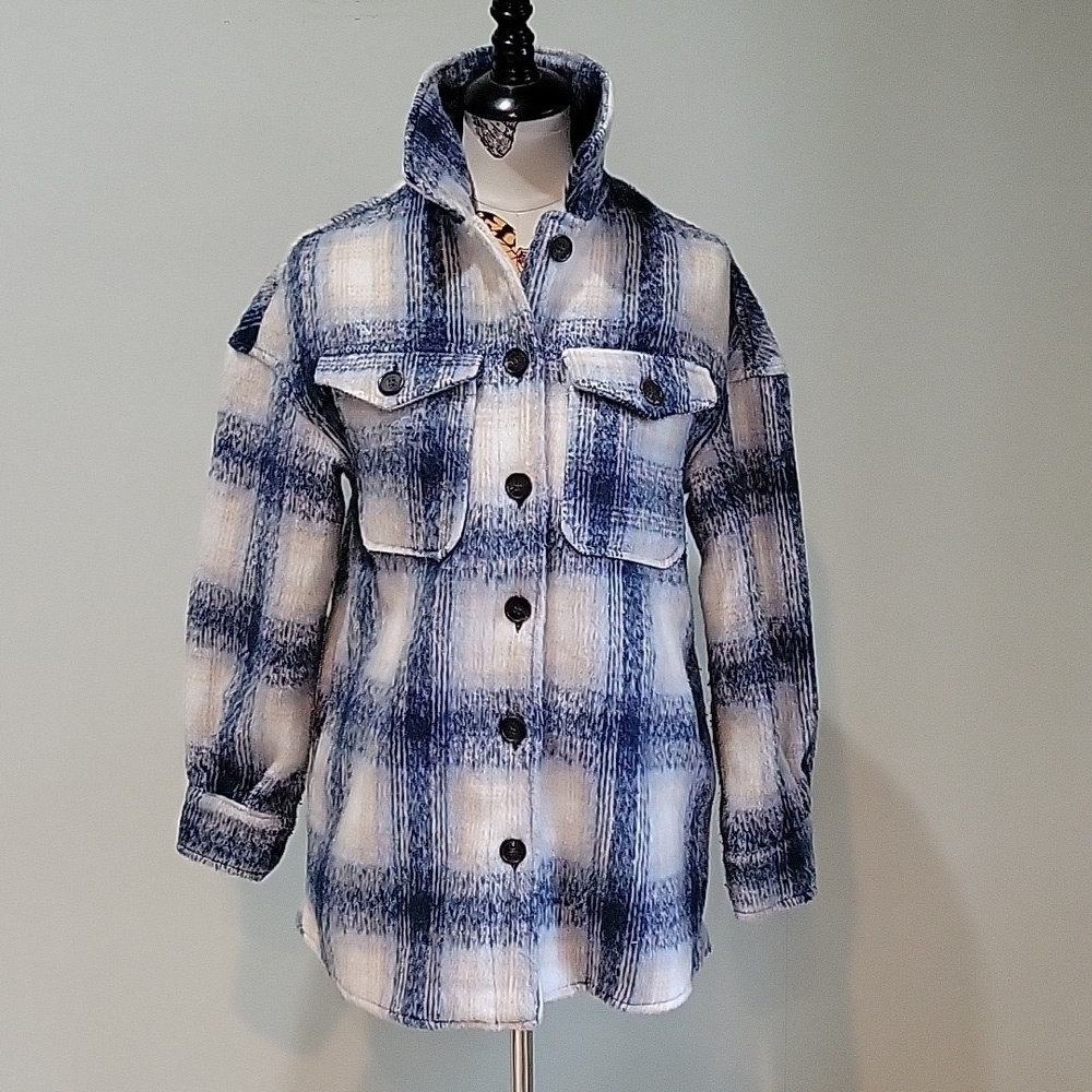 BAGATELLE collection blue & white plaid shirt coat.  Thick & heavy